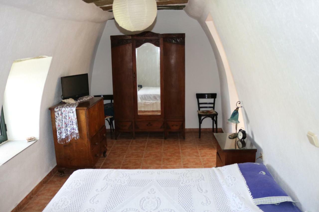 فيلا Avgoustis' Stone House Otziás المظهر الخارجي الصورة